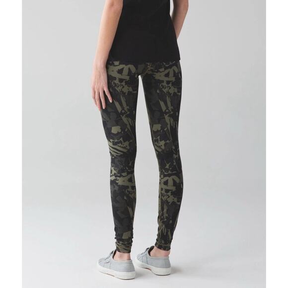Lululemon Wunder Under Pant Leggings Camo Fatigue Green Black | SIZE 4 - Picture 2 of 5
